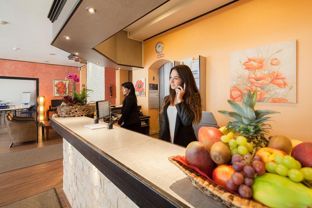 Hotel Mondial Langenfeld  Extérieur photo